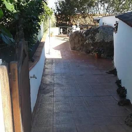 Casa Familiar En La Cueva Del Viento *