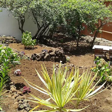 Casa Familiar En La Cueva Del Viento Icod De Los Vinos