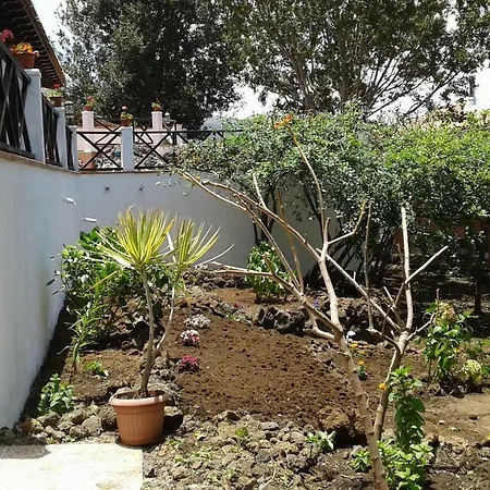 Casa Familiar En La Cueva Del Viento Icod De Los Vinos