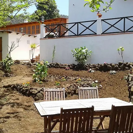 Casa Familiar En La Cueva Del Viento Icod De Los Vinos