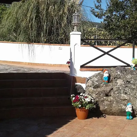 Casa Familiar En La Cueva Del Viento
